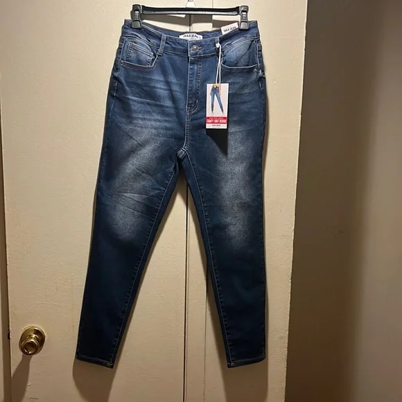 NWT High rise ankle Denim blue wax jeans Size 11 (juniors) very comfortable fit. - Picture 1 of 6